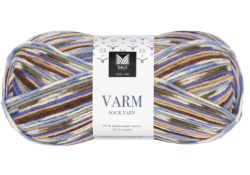 Garnet Varm i kulören beige-brun-blålila print. Sockgarn.